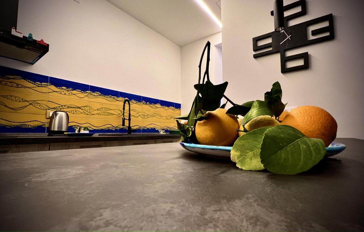 Casa Vacanze Sleep Art Palermo Bagian luar foto